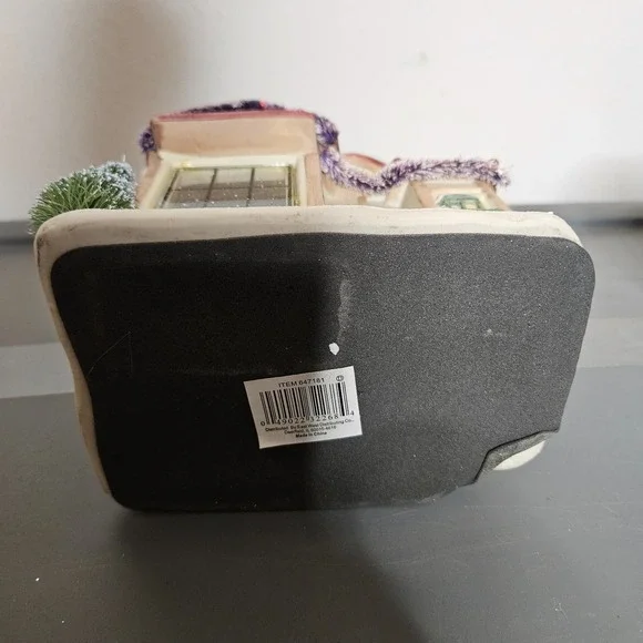 Victoria Falls Porcelain Lighted House Toy Shop Collector Needs‎ Cord - Picture 7 of 12